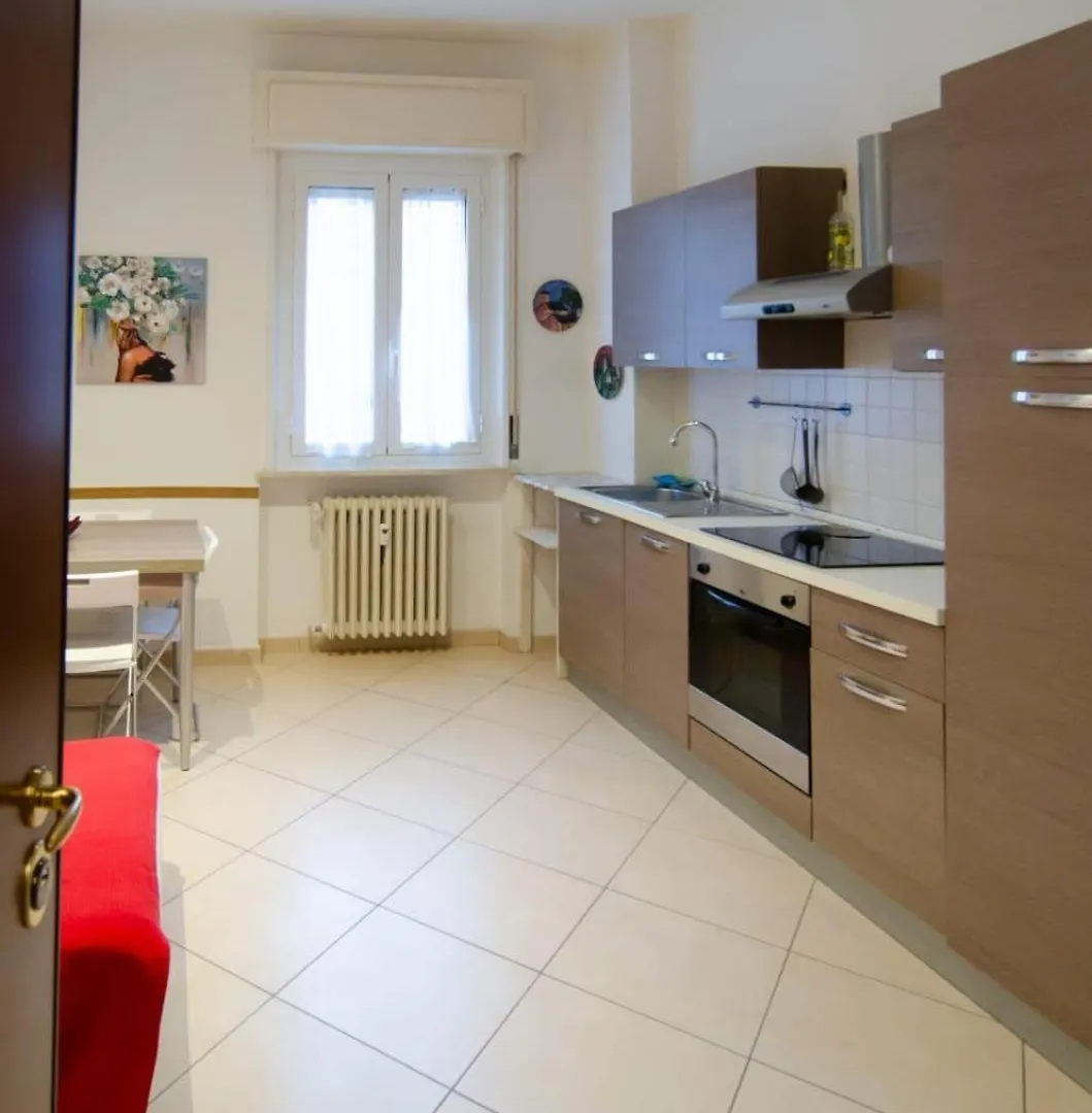 A Casa Da Vicky Apartment Parma Italy